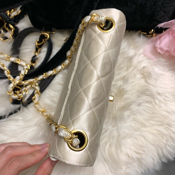 Vintage Chanel 24k white satin mini square flap - Picture 16 of 16